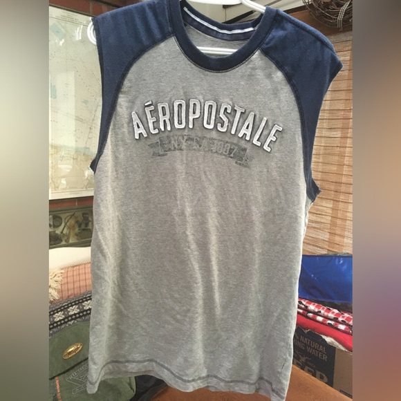 Aeropostale sleeveless top shirt. Preowned, great cond. Raised sewn on letters. - Picture 1 of 4